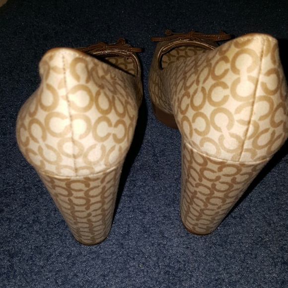 Coach Heels - Picture 2 of 4